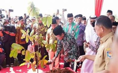 Menumbuhkan Cinta Lewat Akar Pendidikan: Refleksi Gerakan Sejuta Pohon Madrasah