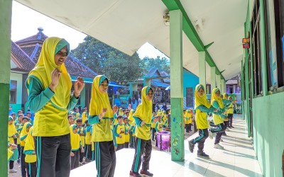 PROGRAM KEBIASAAN RABU SENAM MASAL MADRASAH IBTIDAIYAH NEGERI 2 LEBAK